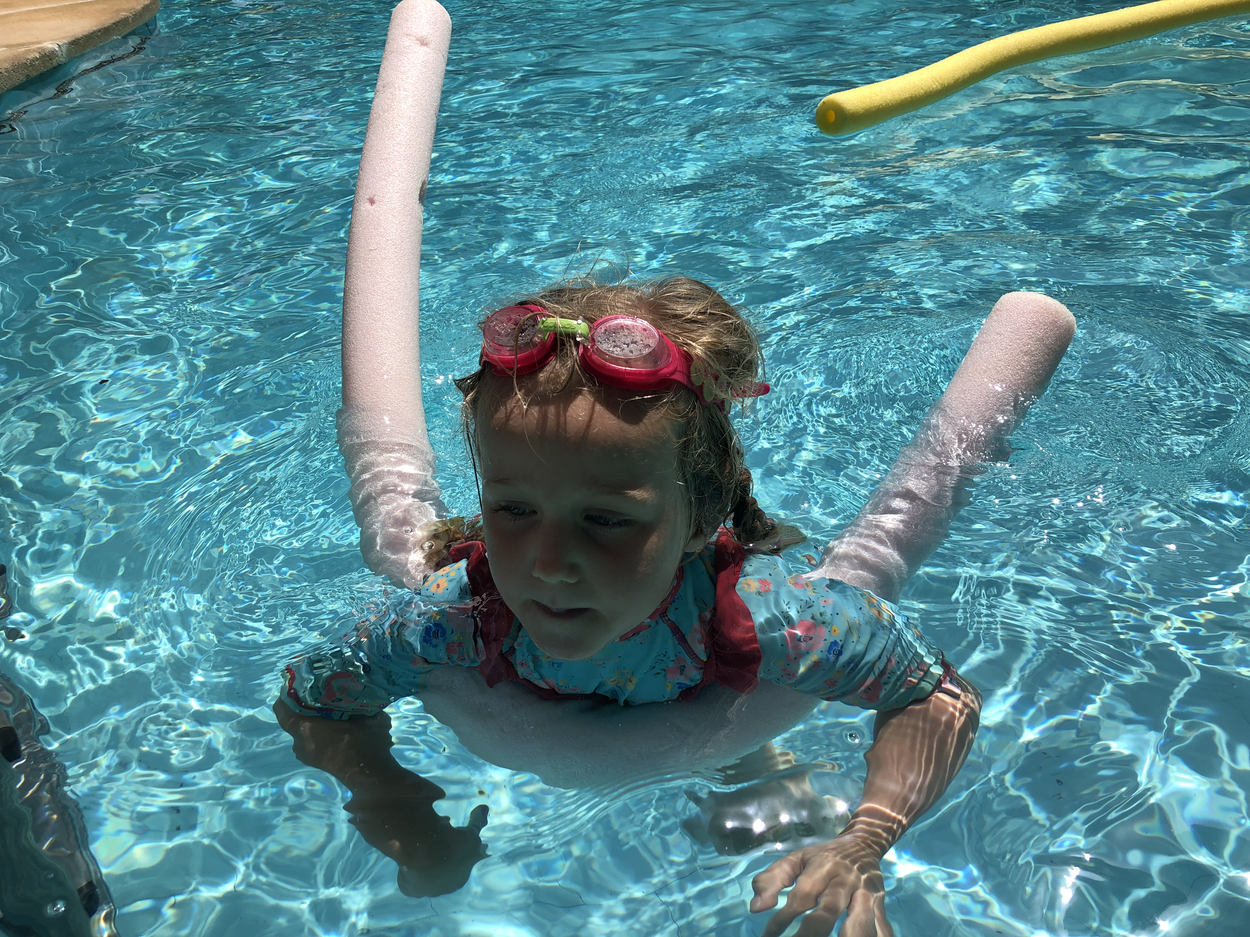 swimming-lessons-for-kids - Glasgow With Kids