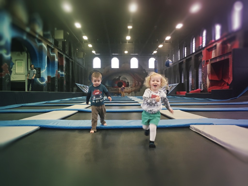 toddlers-trampolining-glasgow