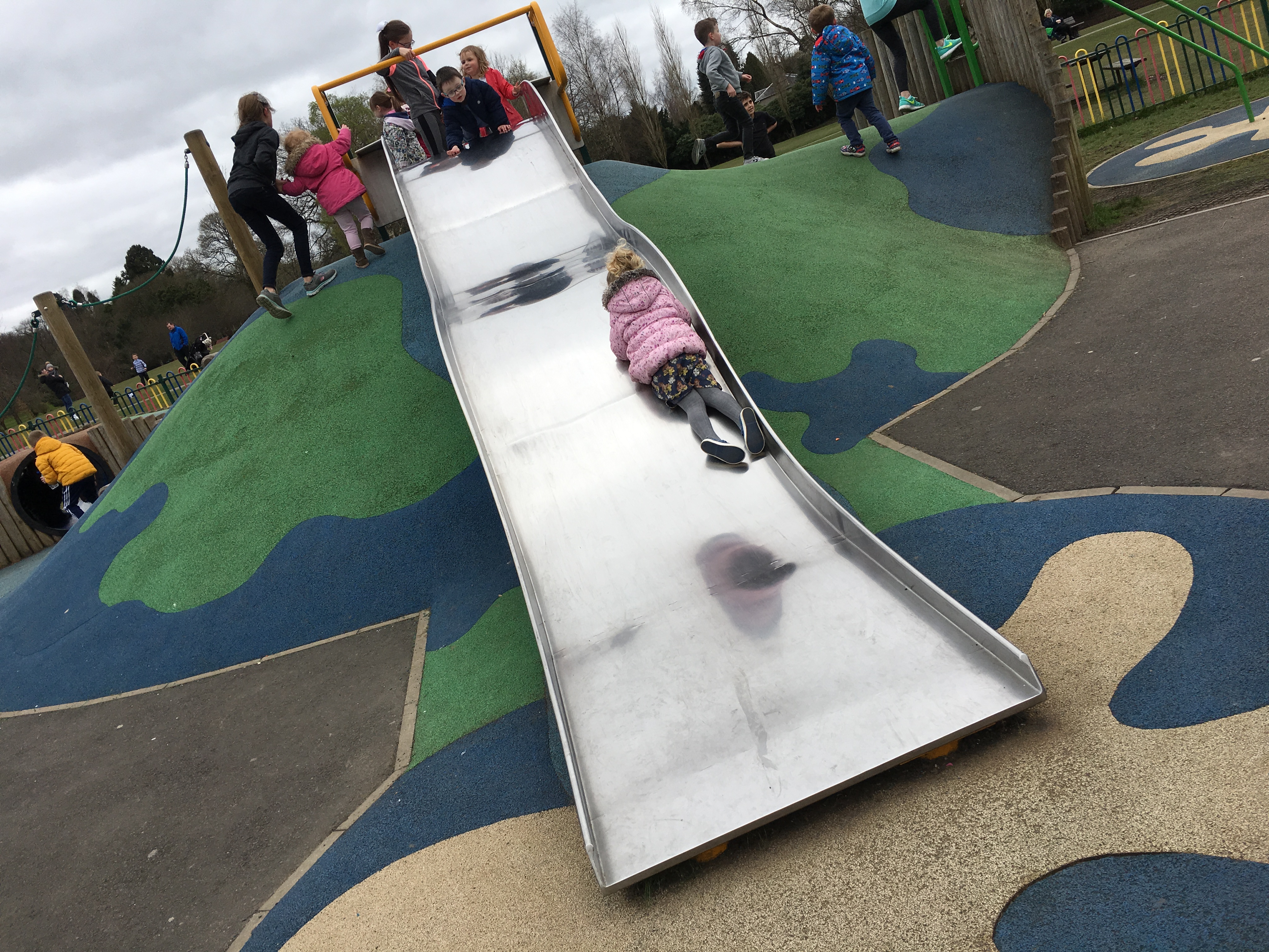 roukenglenplaypark Glasgow With Kids